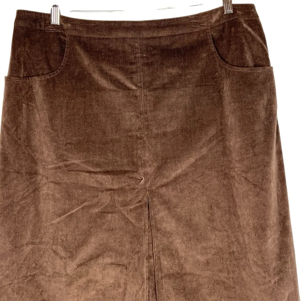 AK Anne Klein Chocolate Brown Corduroy Midi Skirt Side Zip Back Buckle Size 16